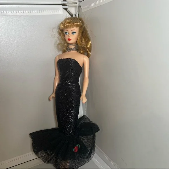 Barbie Doll Brunette 1958 Ponytail Reproduction 1993 Black Dress - Picture 10 of 10